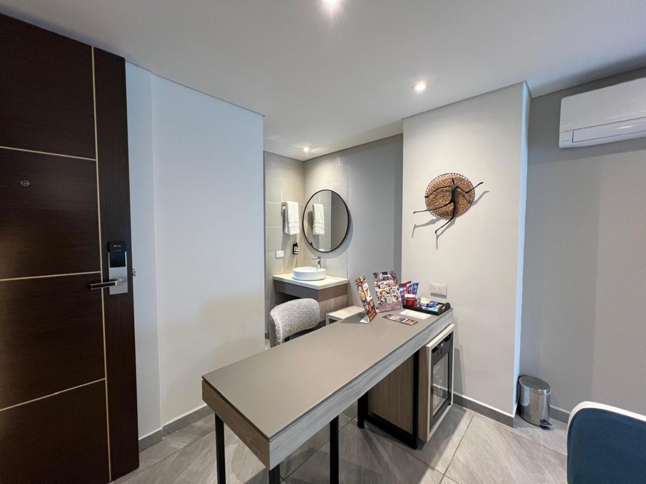 Zi One Luxury Hotel Pereira Buitenkant foto